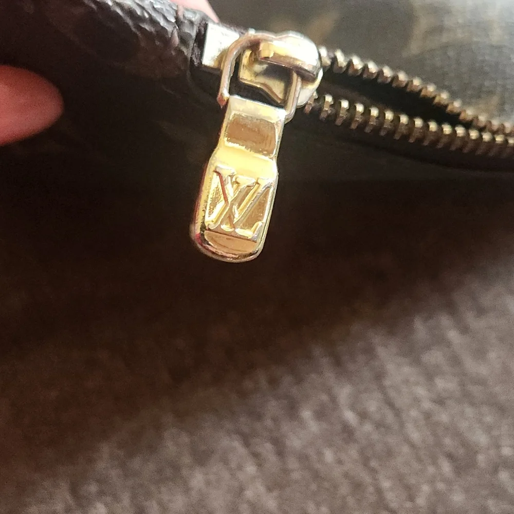 🌹LOUIS VUITTON BAG🌹 - Picture 4 of 9